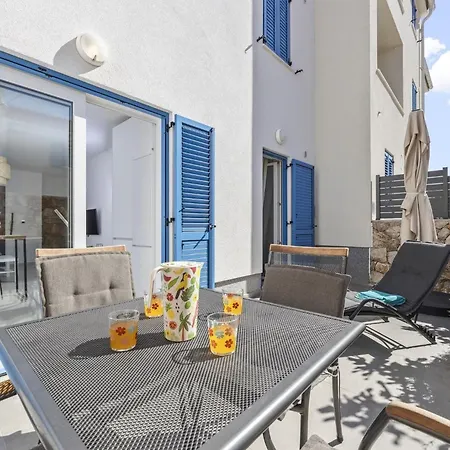 Sunshine Apartment